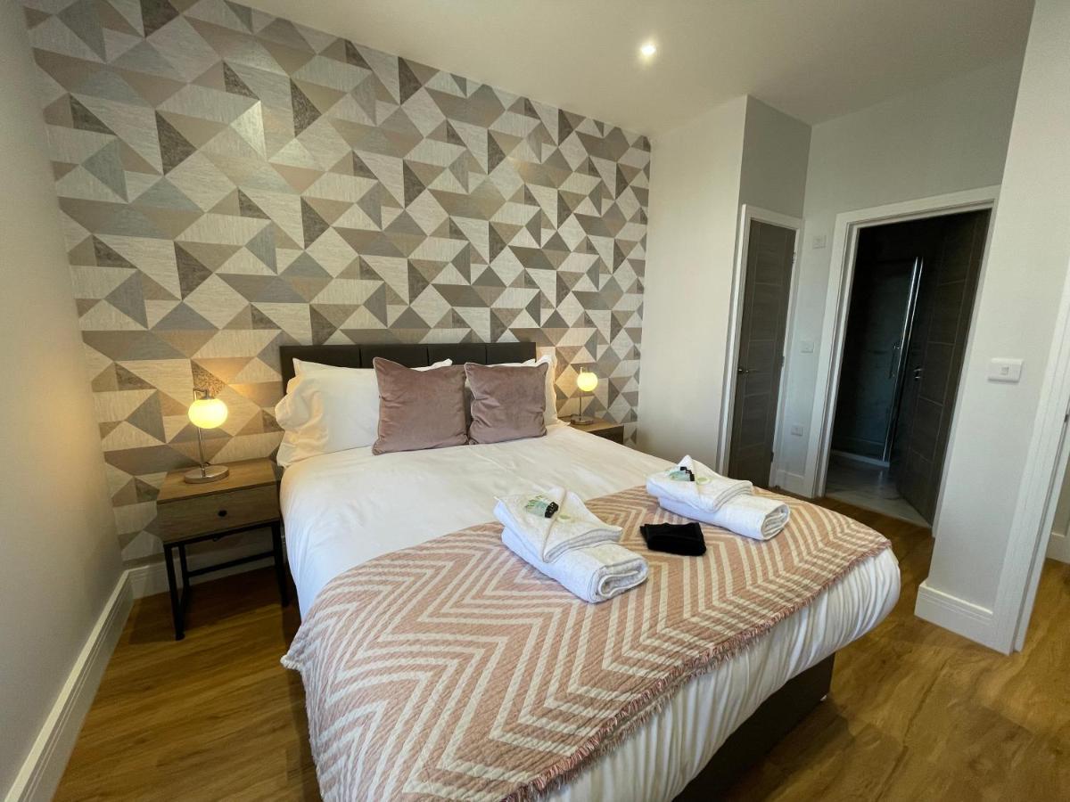 Sea Breeze - Pebbles Apartment Борнмът Екстериор снимка