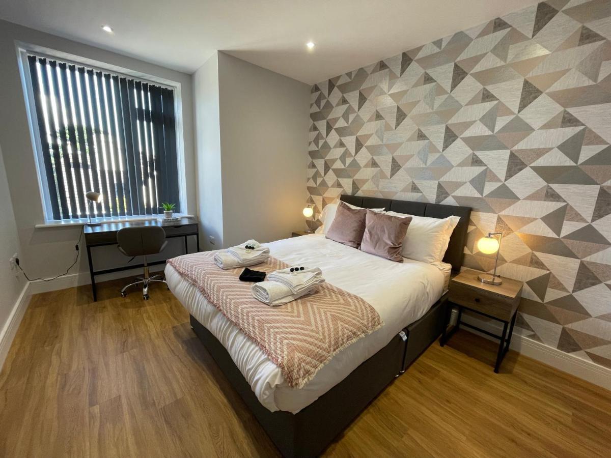 Sea Breeze - Pebbles Apartment Борнмът Екстериор снимка