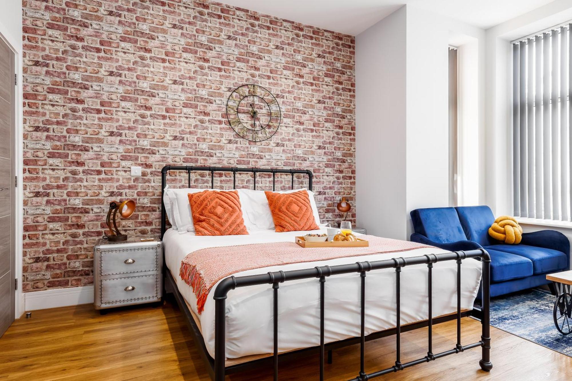 Sea Breeze - Pebbles Apartment Борнмът Екстериор снимка