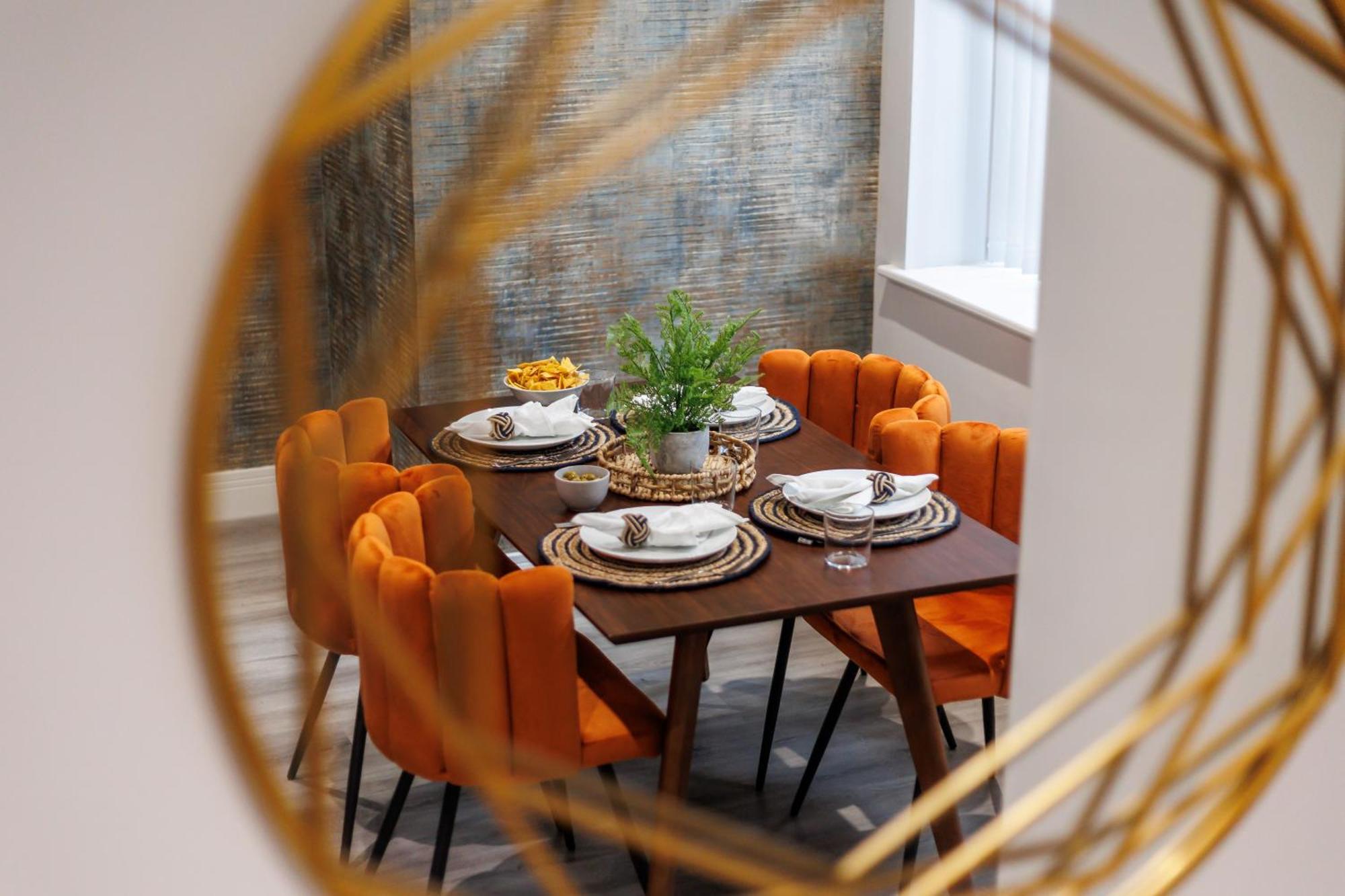 Sea Breeze - Pebbles Apartment Борнмът Екстериор снимка