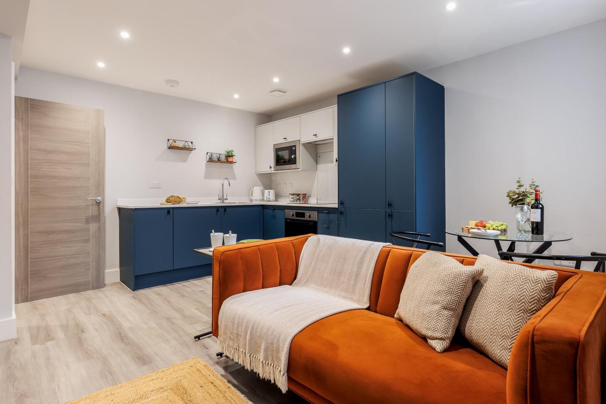 Sea Breeze - Pebbles Apartment Борнмът Екстериор снимка